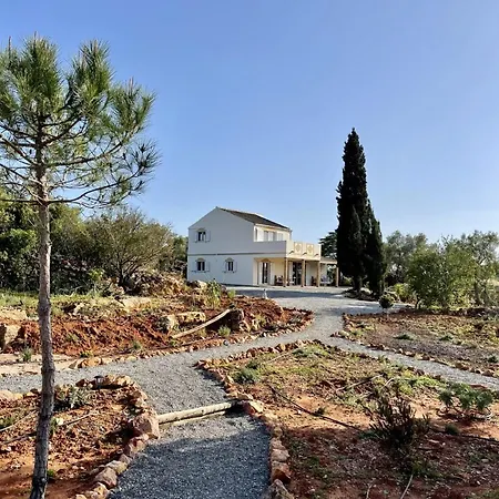 Casa Colinas Roxas By Portucasa * Quelfes