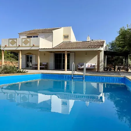 Casa Colinas Roxas By Portucasa Villa