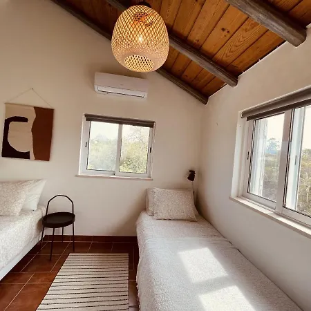 别墅 Casa Colinas Roxas By Portucasa